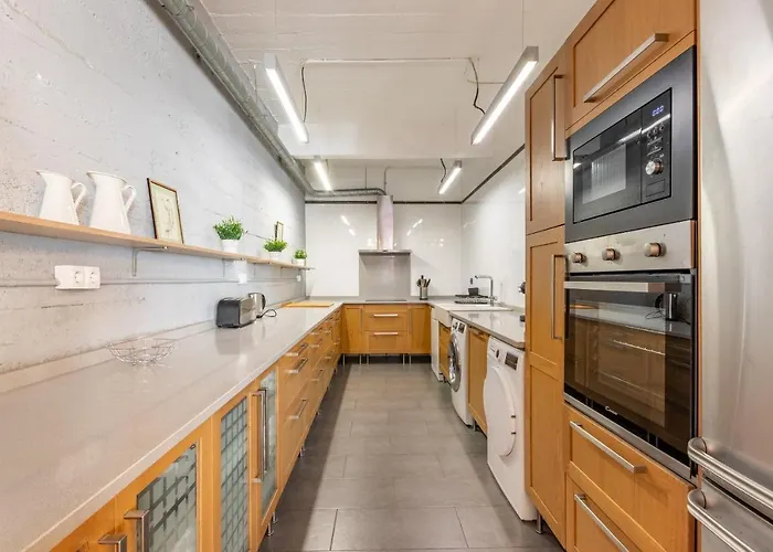 Apartment New! Lovely 3-bedroom Loft In *