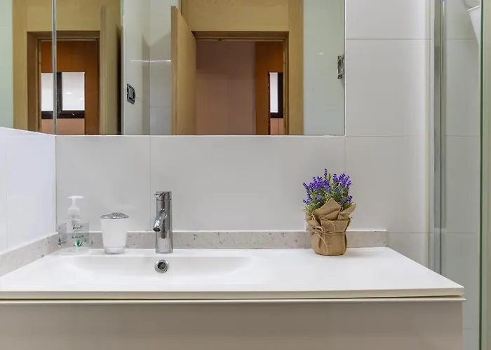 New! Lovely 3-bedroom Loft In Апартаменти