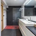 New! Lovely 3-bedroom Loft In Apartamento *