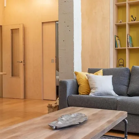 New! Lovely 3-bedroom Loft In