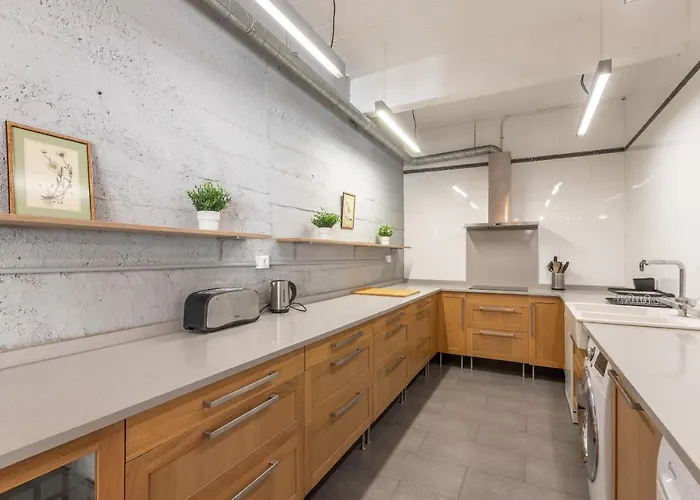 New! Lovely 3-bedroom Loft In Apartamento *