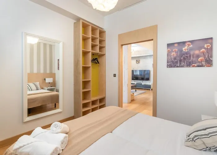 New! Lovely 3-bedroom Loft In Apartamento *