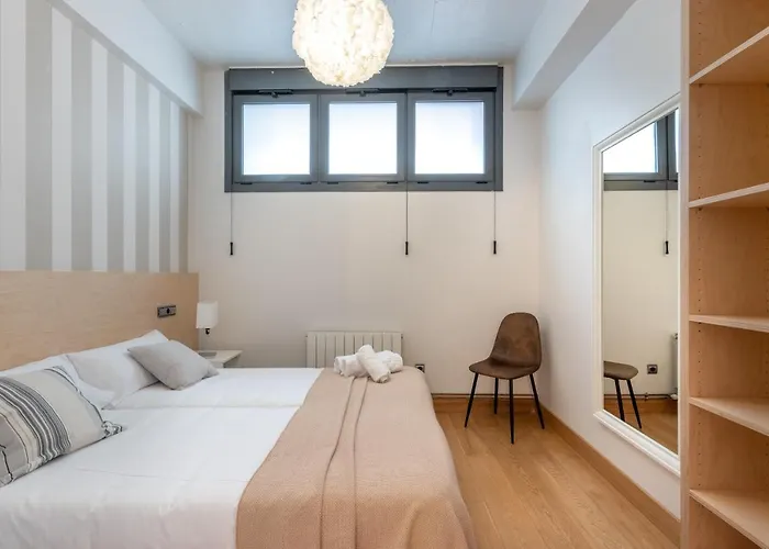 New! Lovely 3-bedroom Loft In Apartamento Bilbau